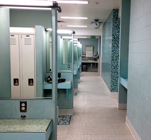 010414lockerroom